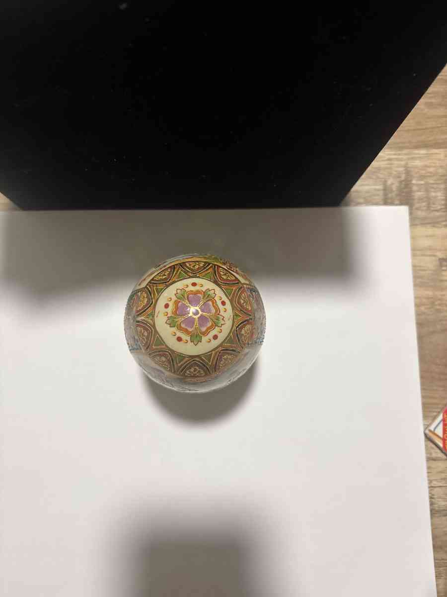 Chinese porcelain egg