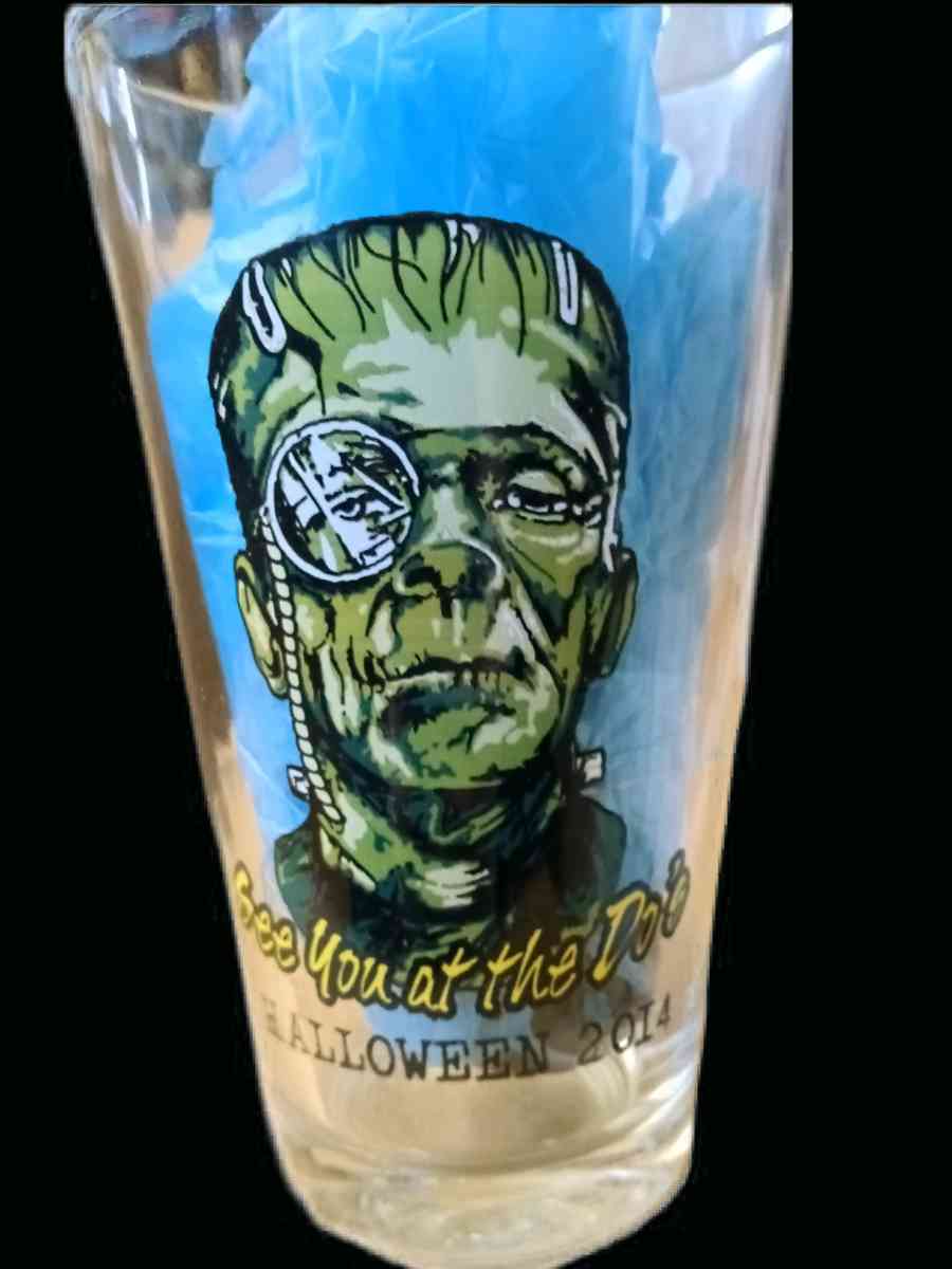 Macados Halloween glass