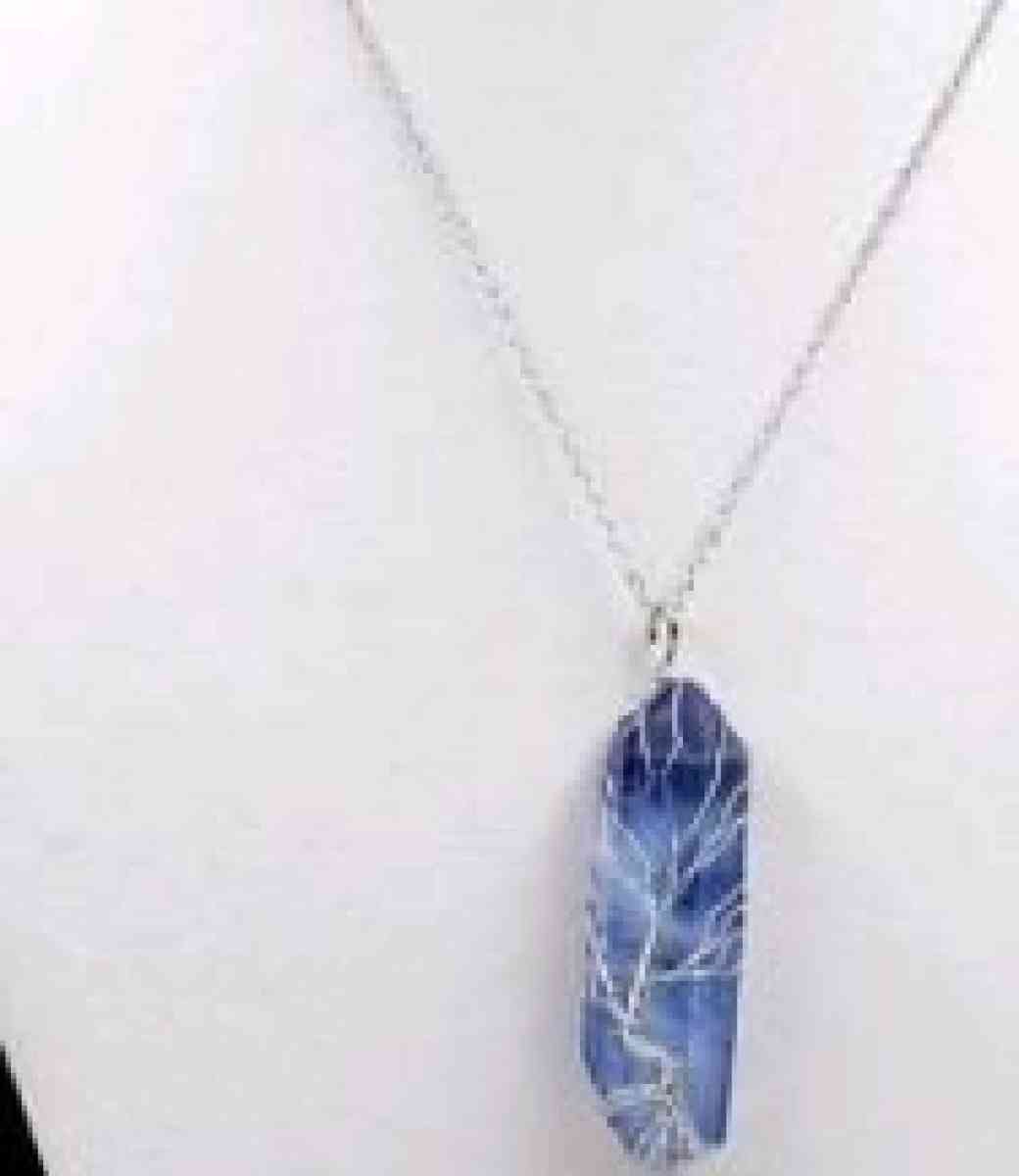 stone pendant necklace