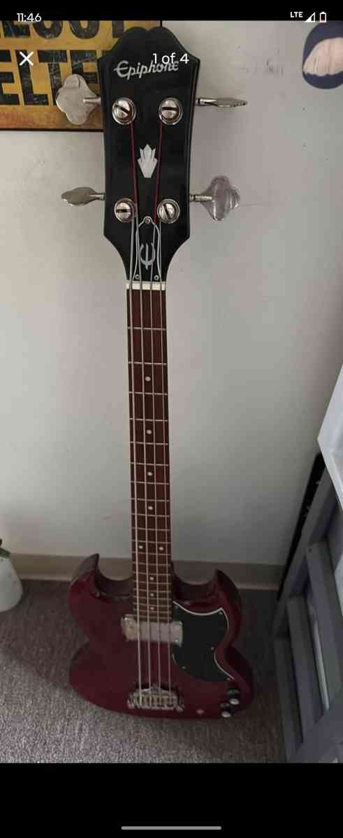 bass guitar