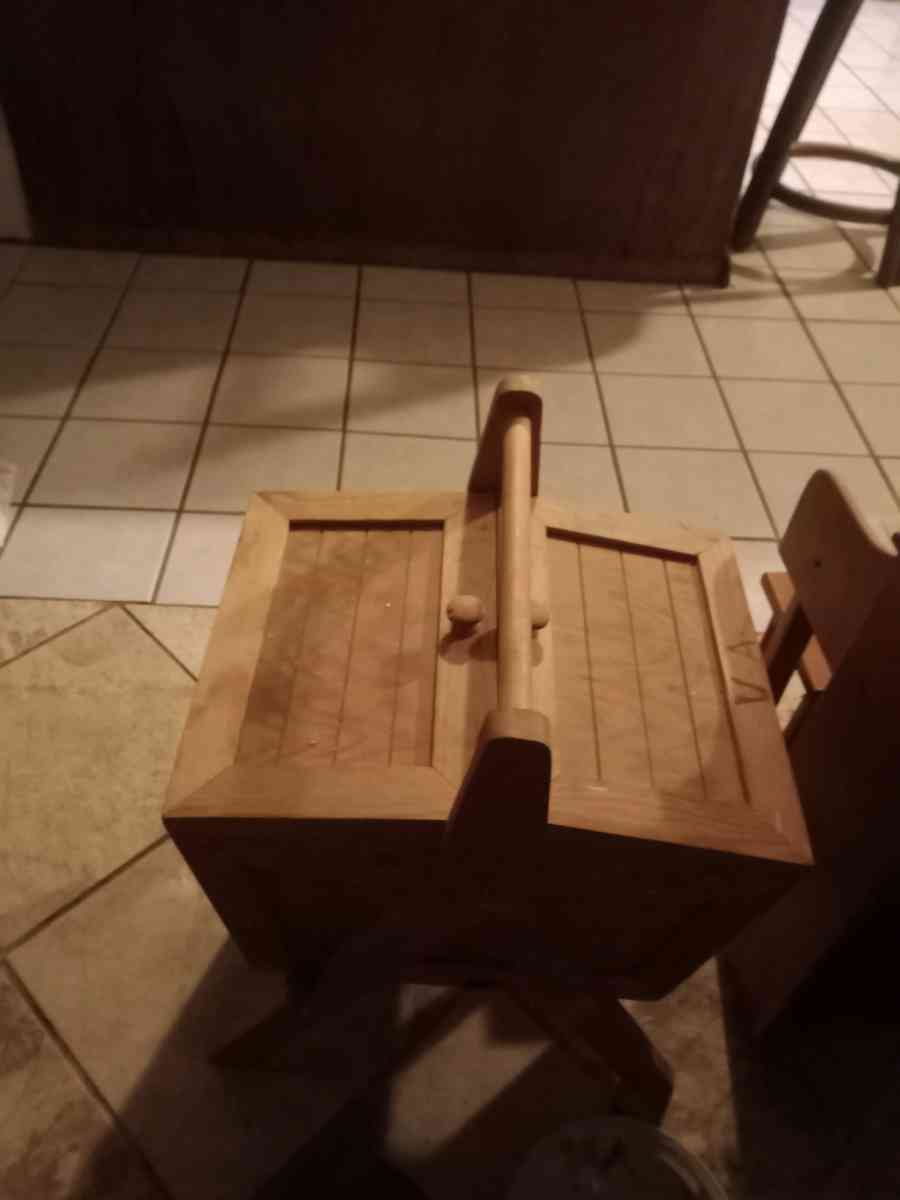 vintage sewing basket