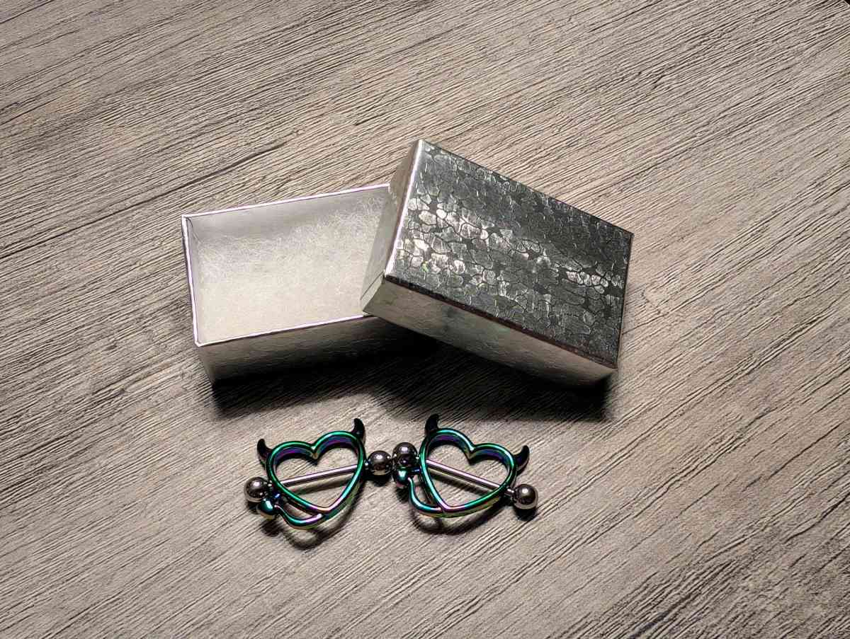 Ox Devil Hearts Nipple Ring Piercing Barbell set