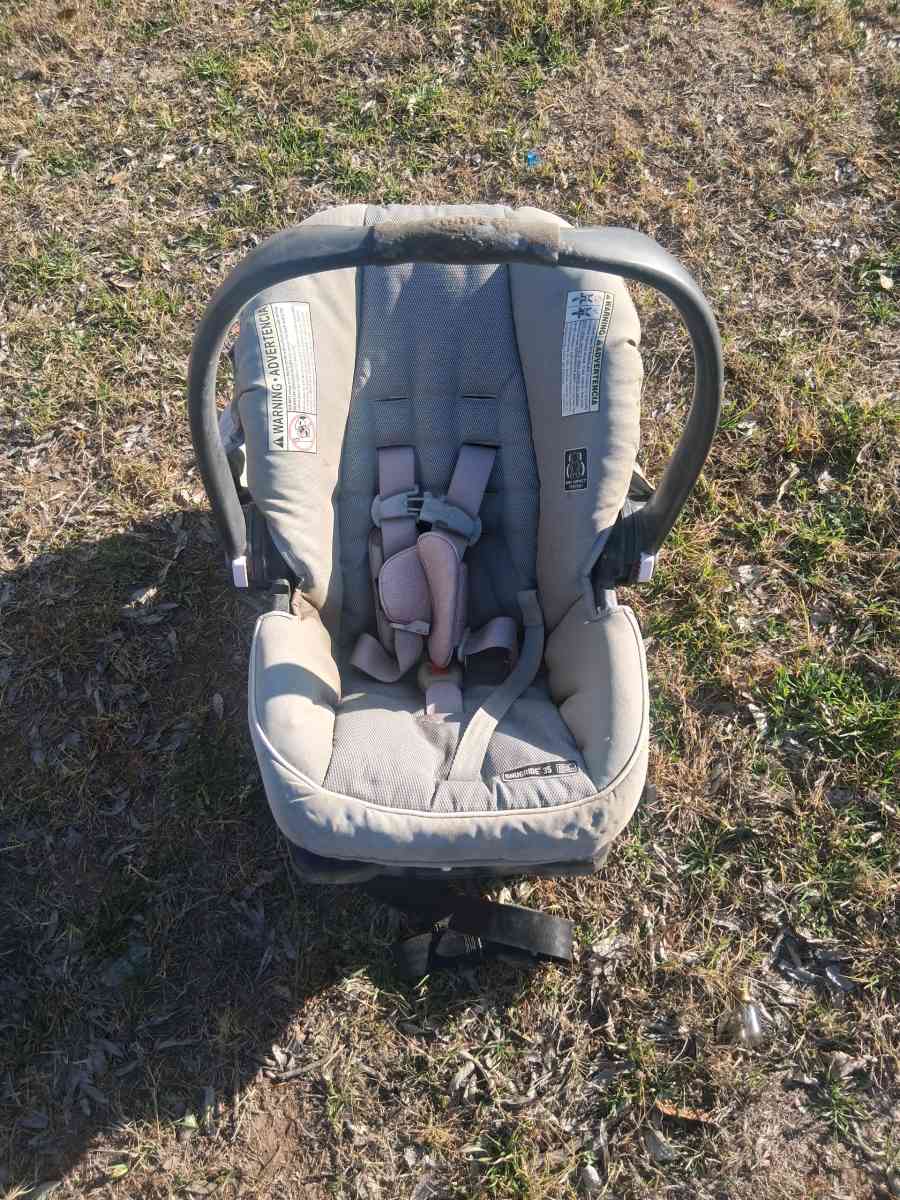 Baby Car sit
