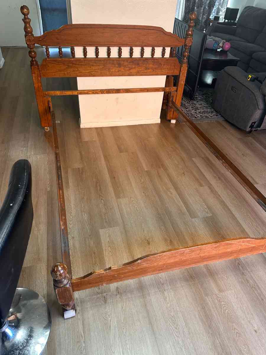 antique spindle full size bed frame