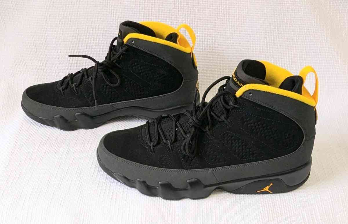 AIRJORDAN 9 RETRO Sneakers