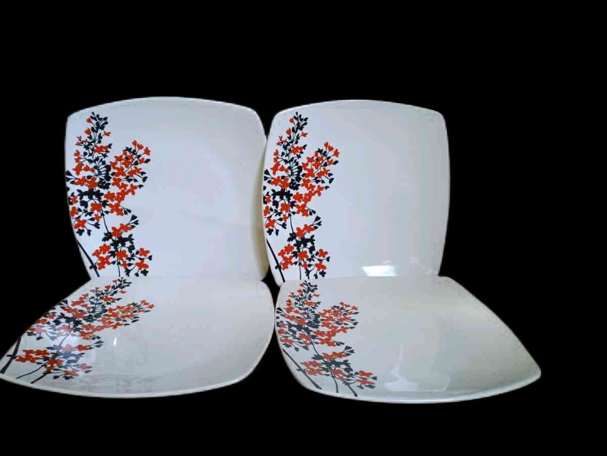 Windham Park Dyrham Park Red Square Dinner Plate 11336518