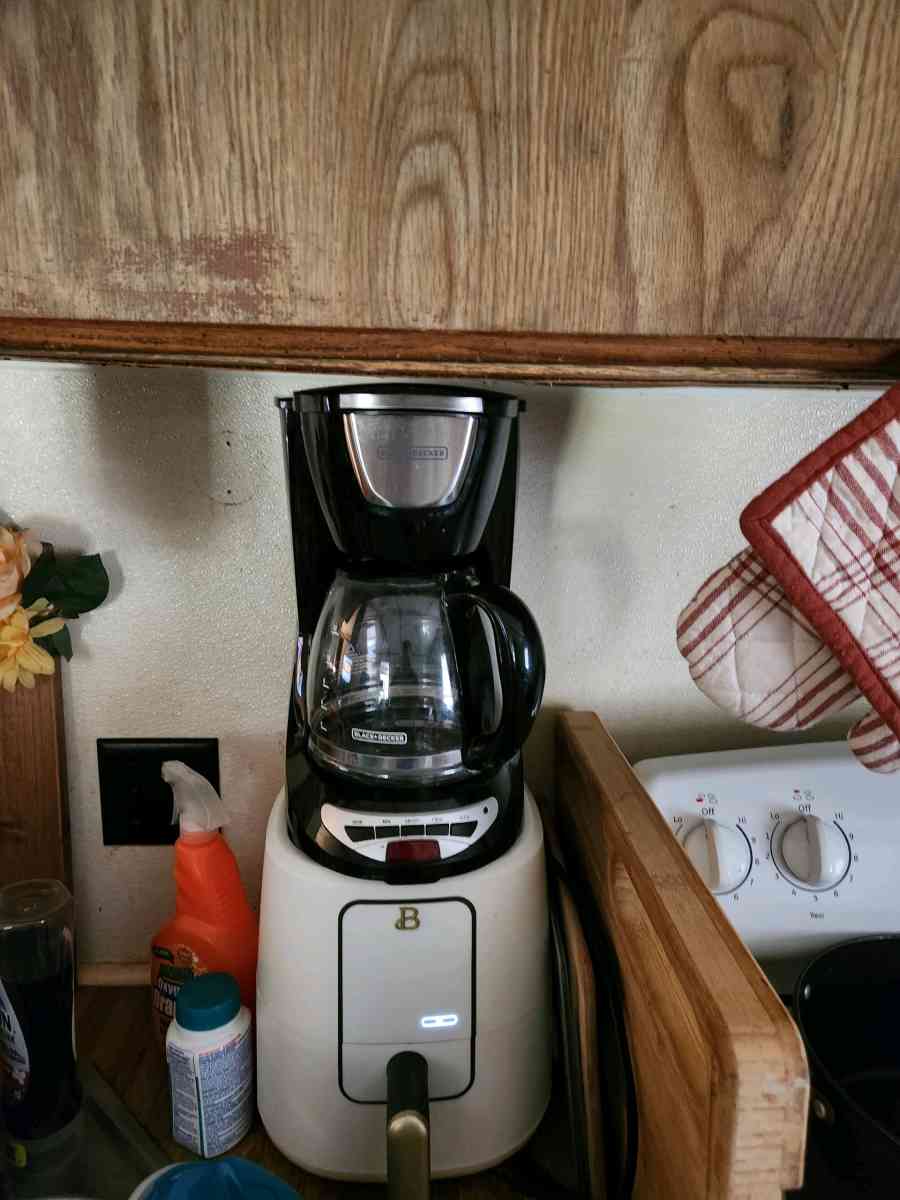 Black and Deckers coffee pot