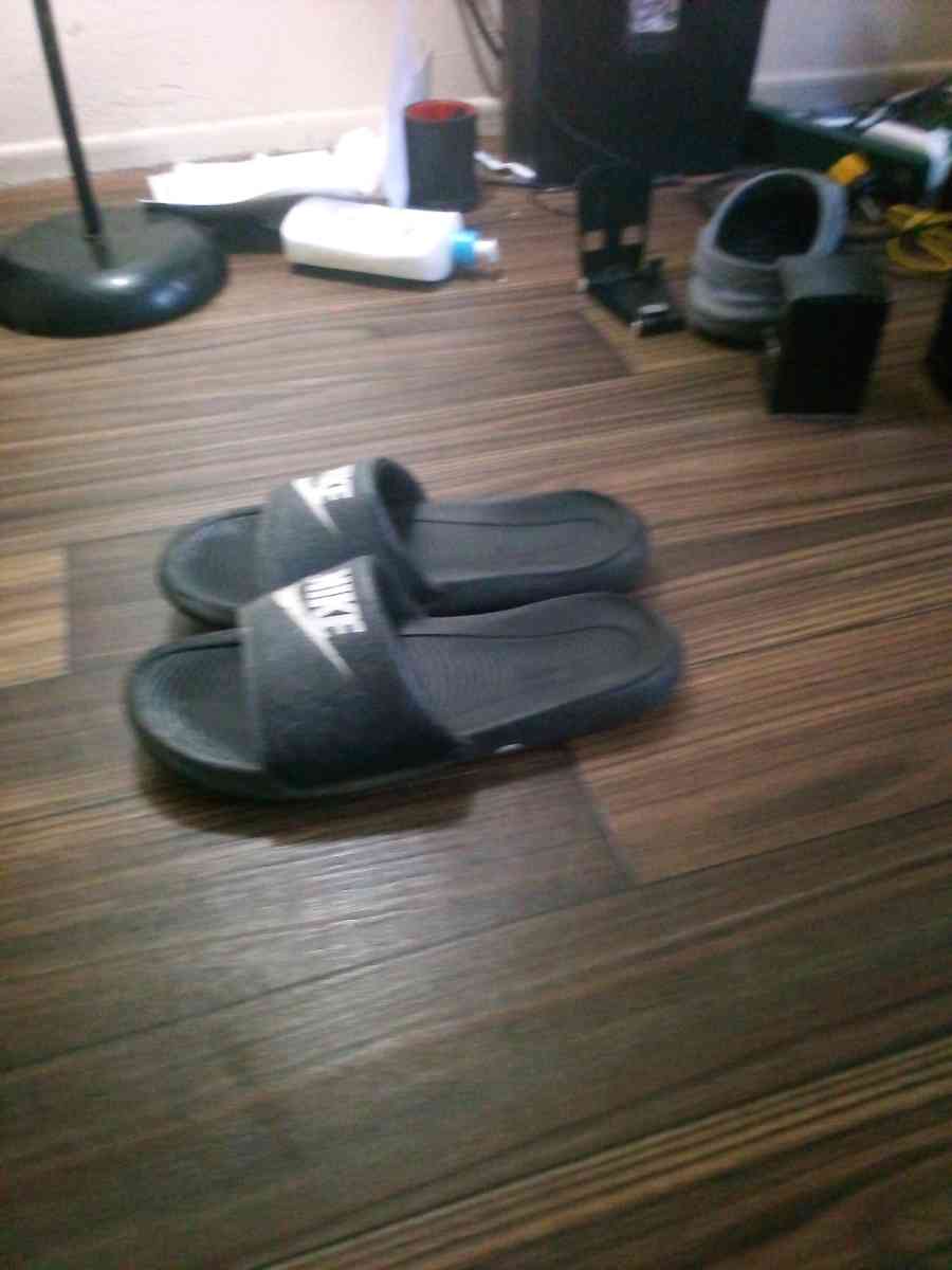 Nike slides