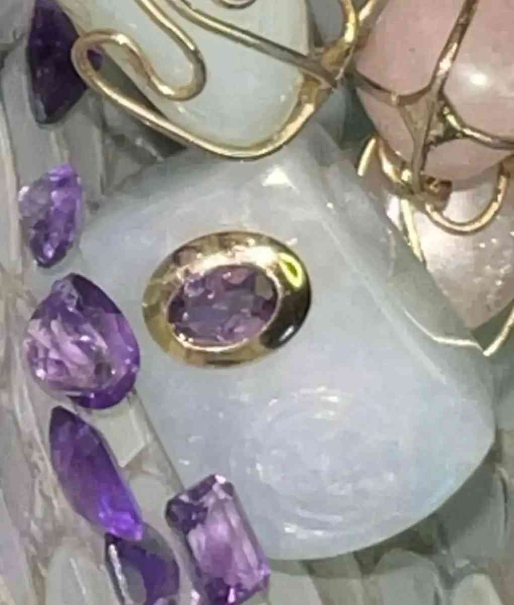 14K Gold Carved Jade  Amethyst Pendant
