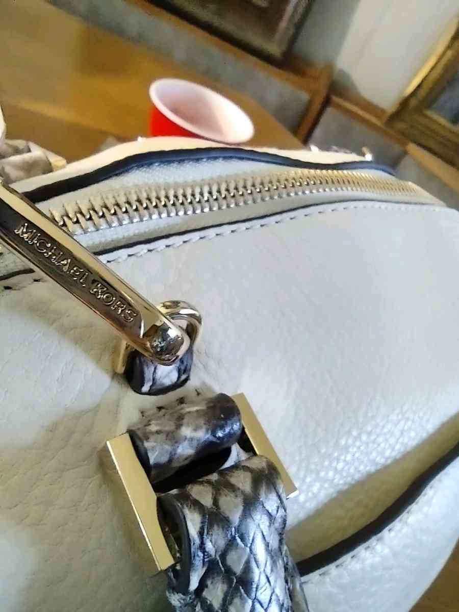 Michael Kors Preowned Dome Satchel White  Python large