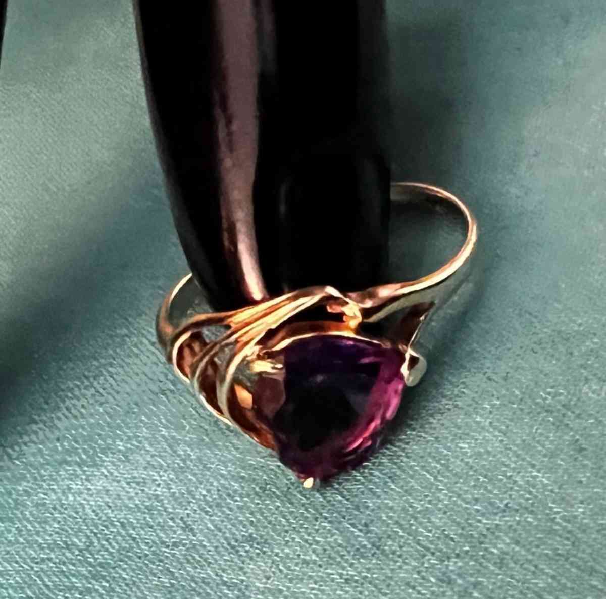 14K Gold Amethyst Heart Ring