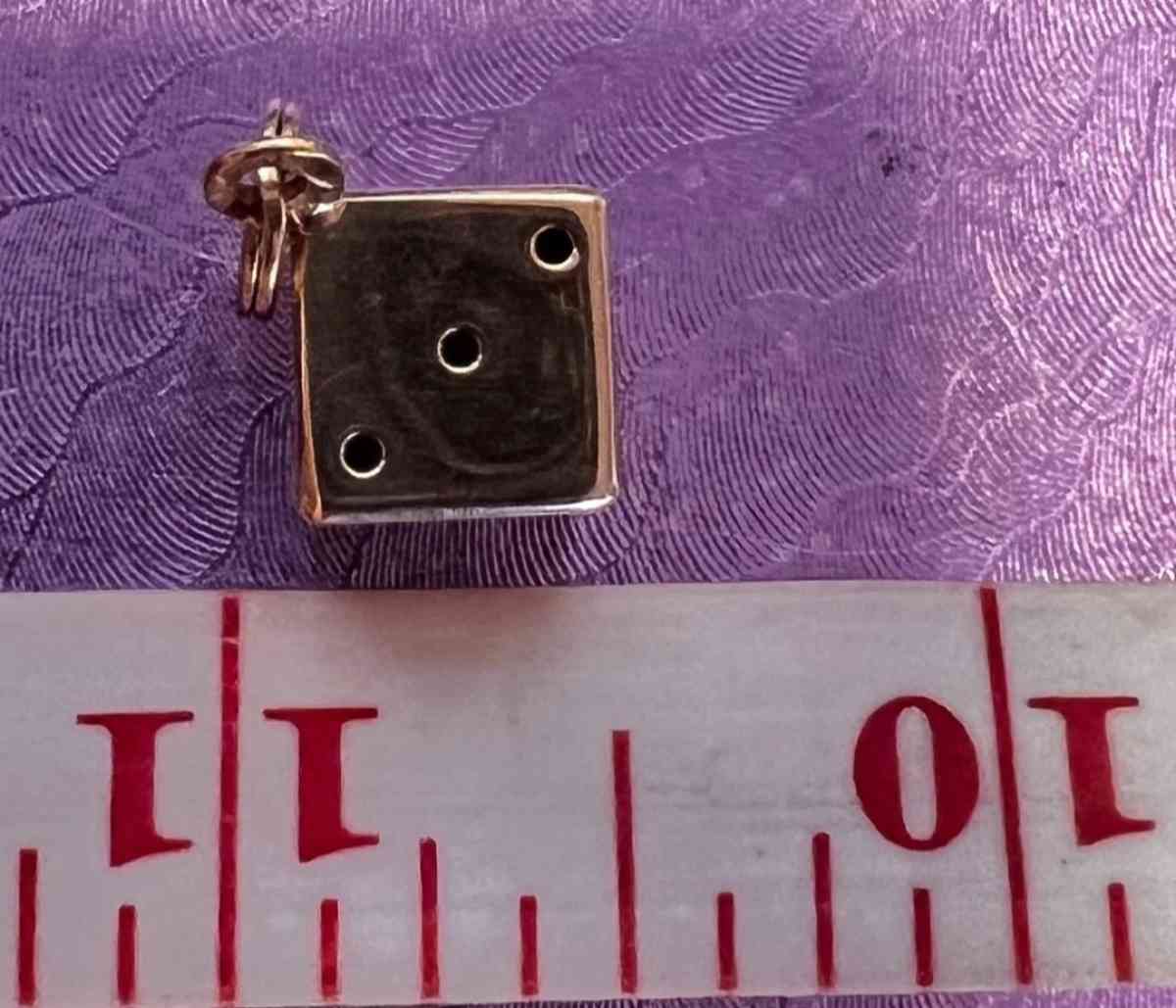 18K Gold 10mm Dice Pendant