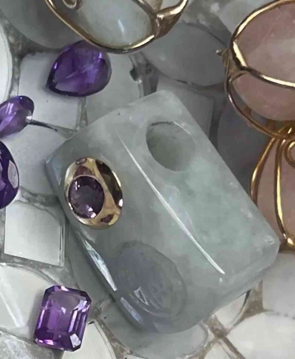 14K Gold Carved Jade  Amethyst Pendant