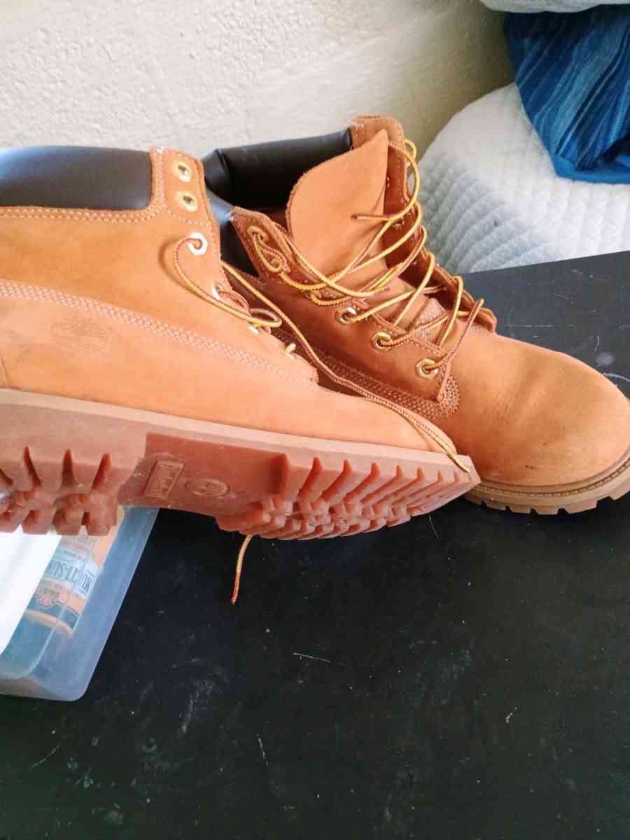 Timberland Boots size 6M Boys