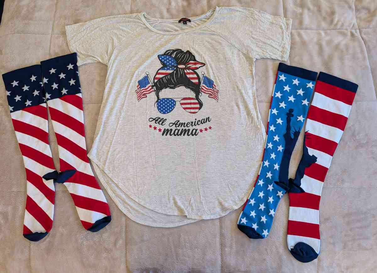 All American Mama tshirt with 2 pairs Tall American socks