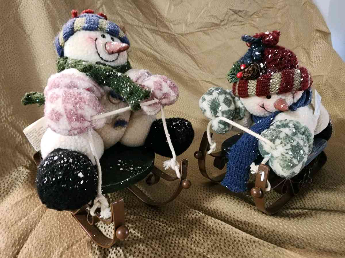 Snowman sled decor