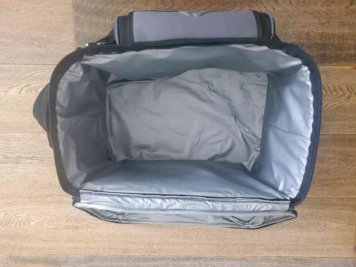 Ozark Trail  Cooler Bag  Soft Side  Hard Bottom  Multi Compa