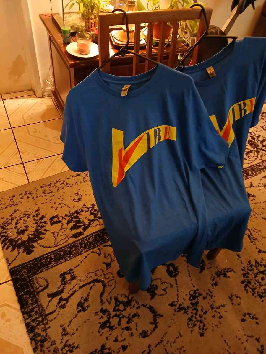 Vibe Music Blue T Shirts Size XL for Men