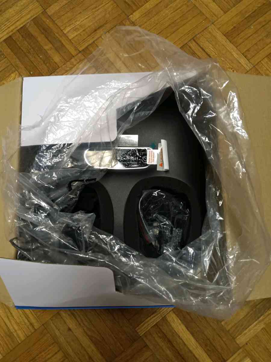 BRAND NEW Foot massager with remote