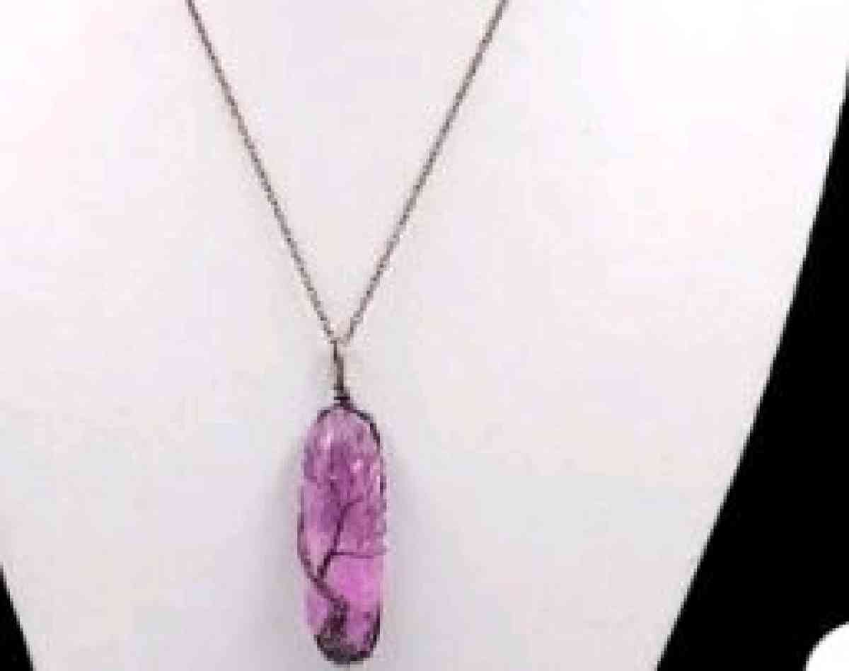 stone pendant necklace