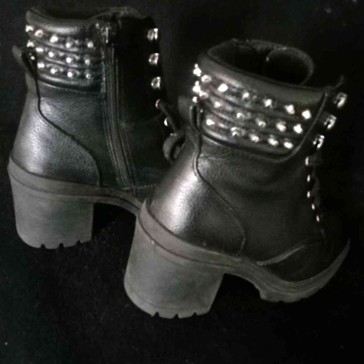 Womens Boots Size 6 and a half