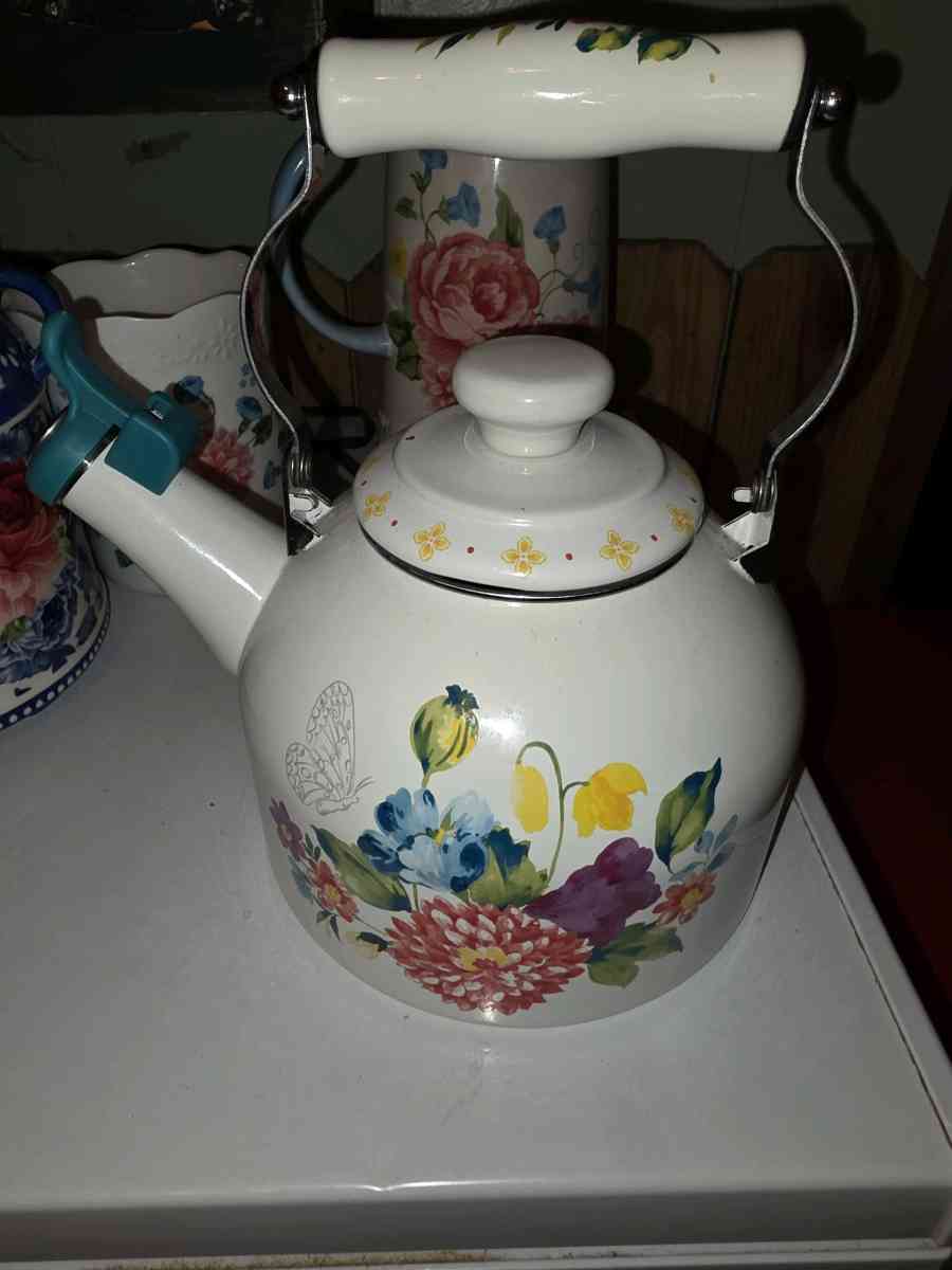 Pioneer Woman Kitchen Items