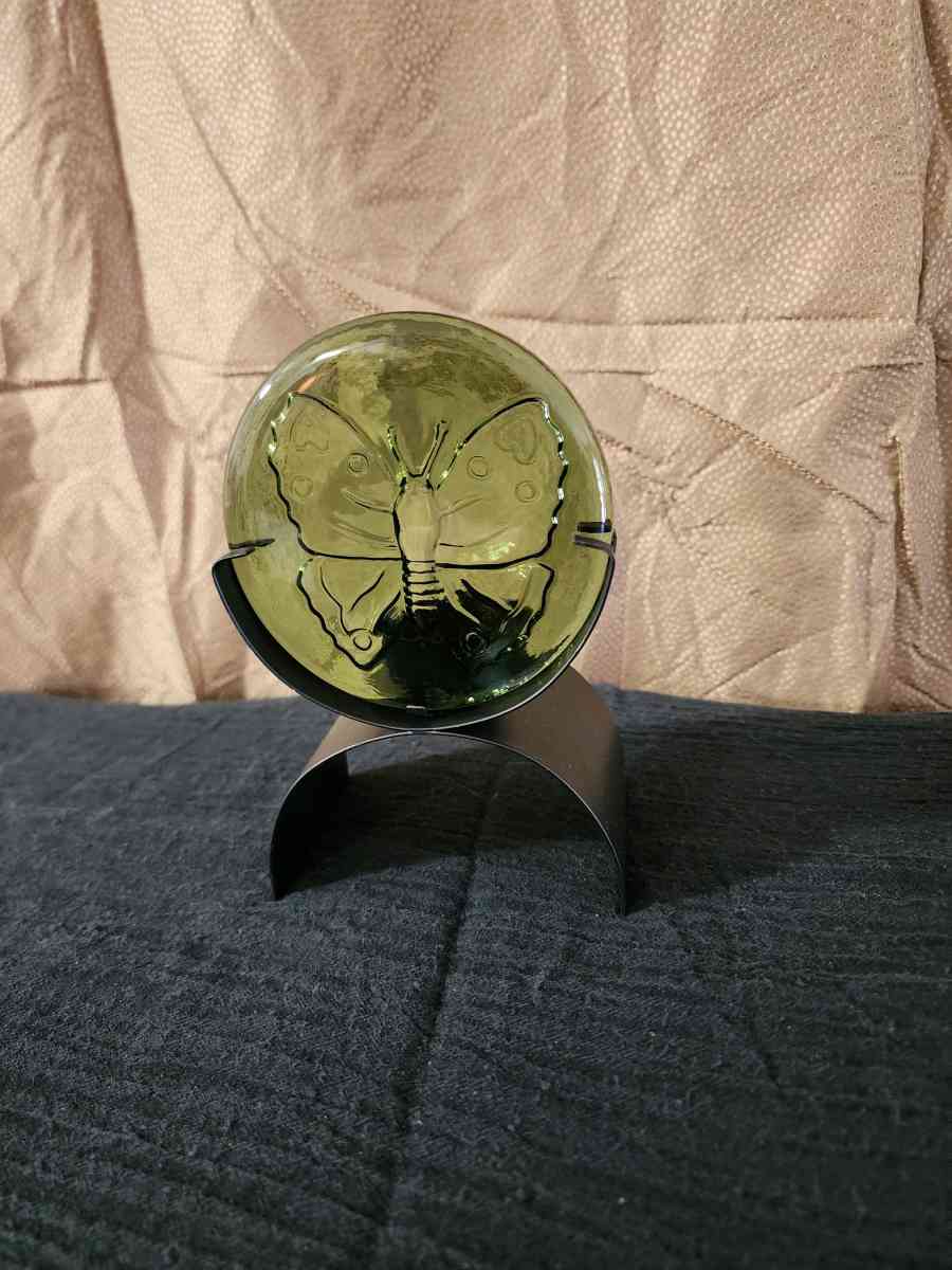 Butterfly tealight holder