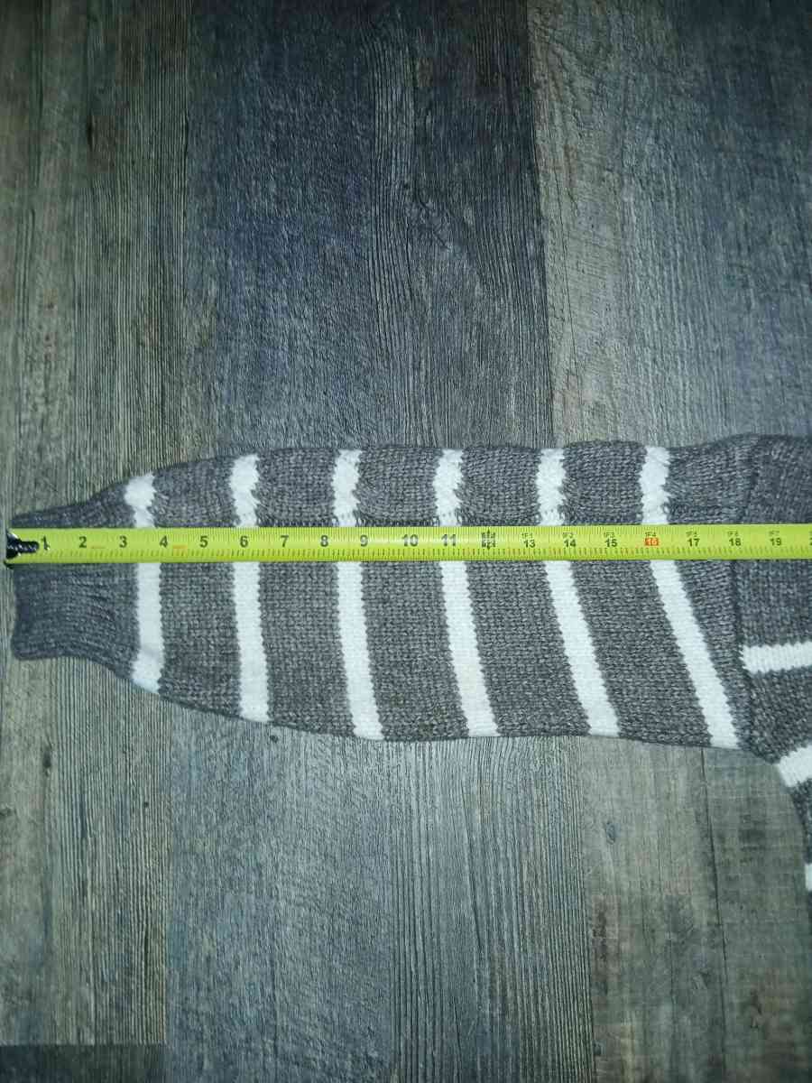 LC Lauren Conrad Size LG Cream and Dark Beige