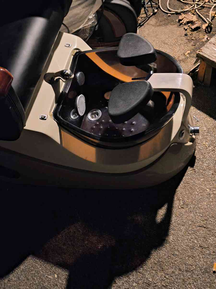 Massage and Pedicure Chair 2015