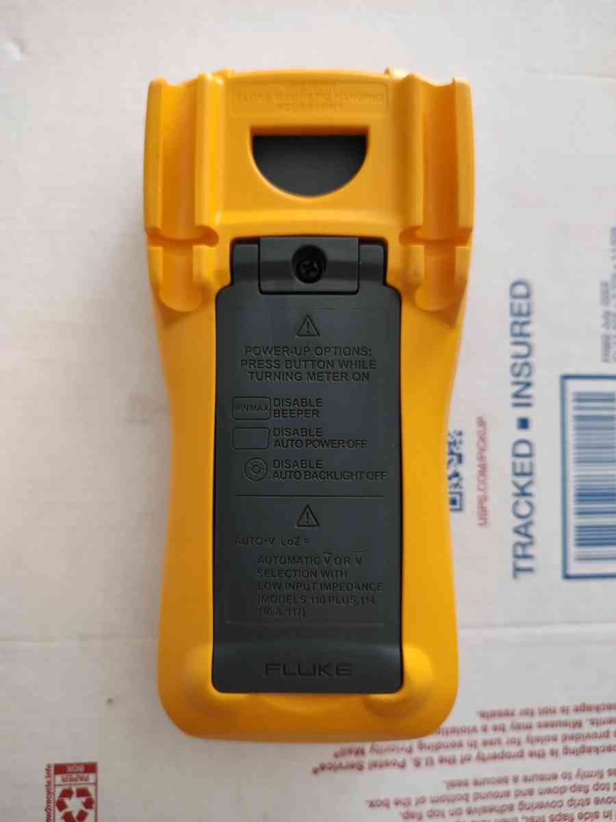 NEW FLUKE117 Digital Multimeter