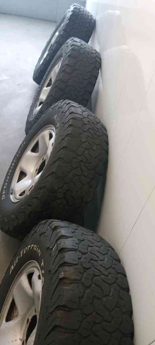 set of the 4 tires 24575R16