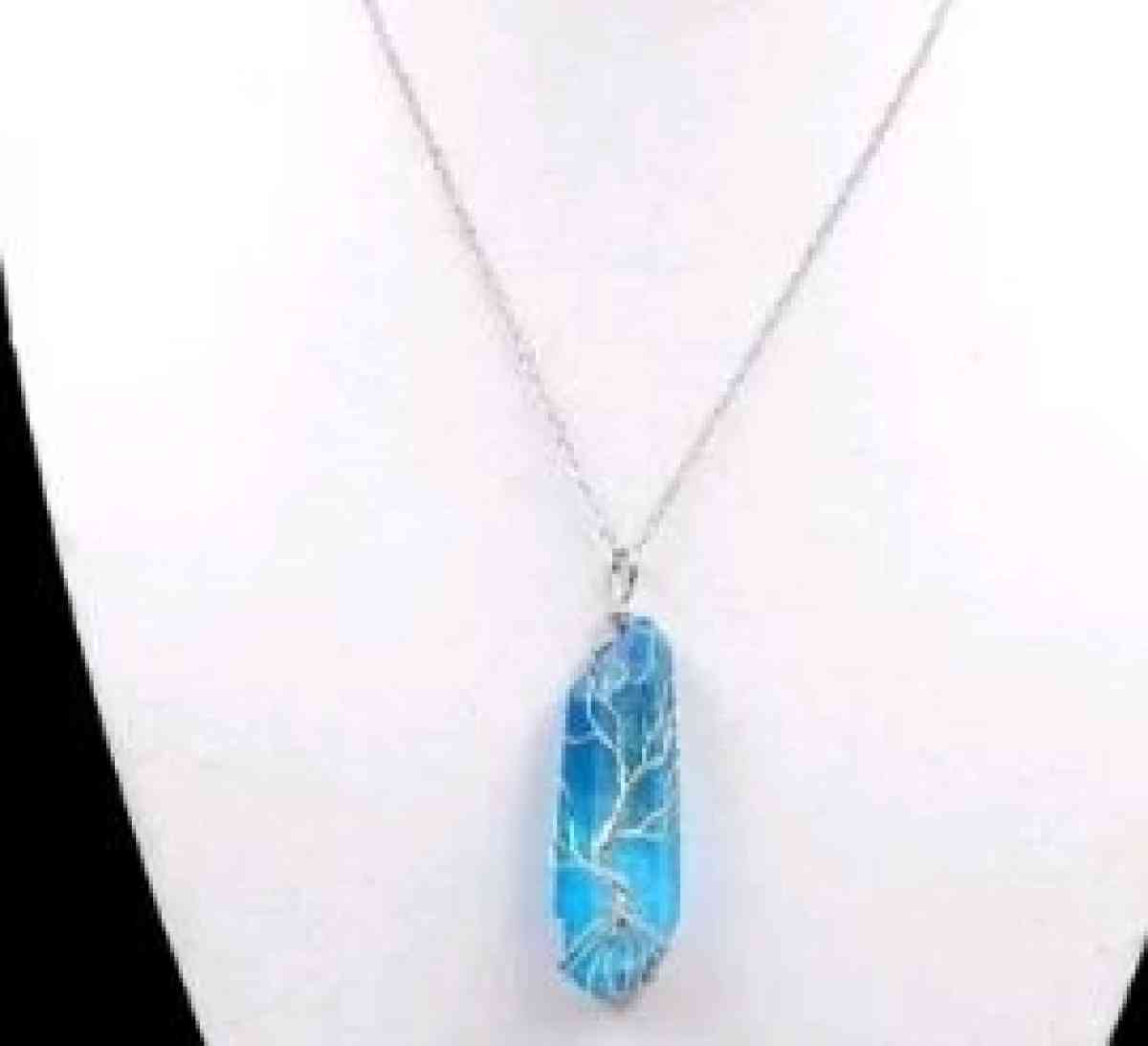 stone pendant necklace