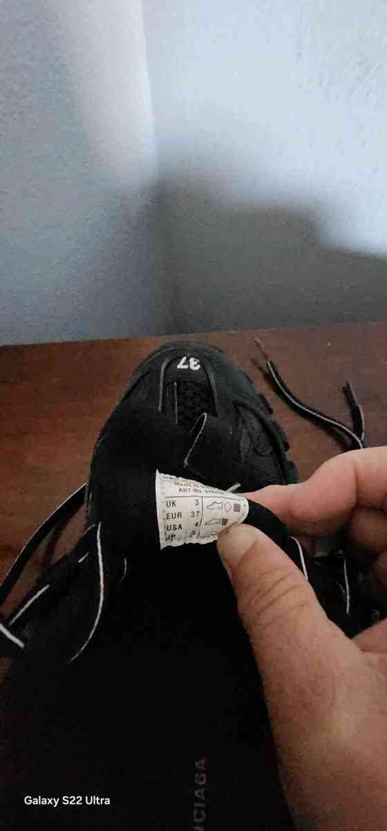 women Balenciaga shoe