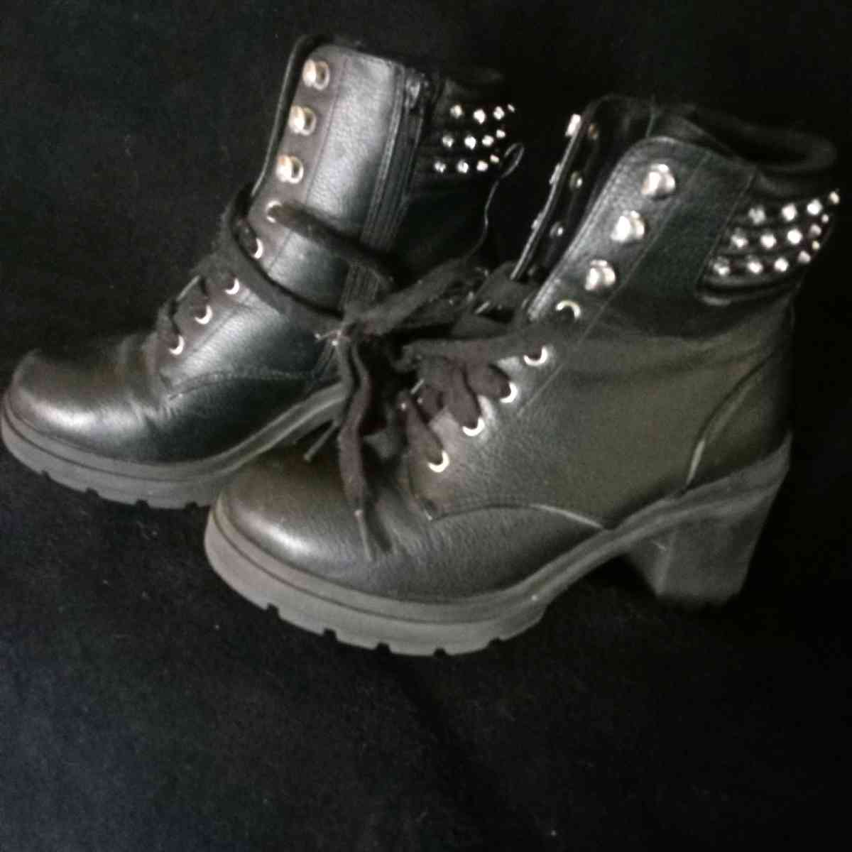 Womens Boots