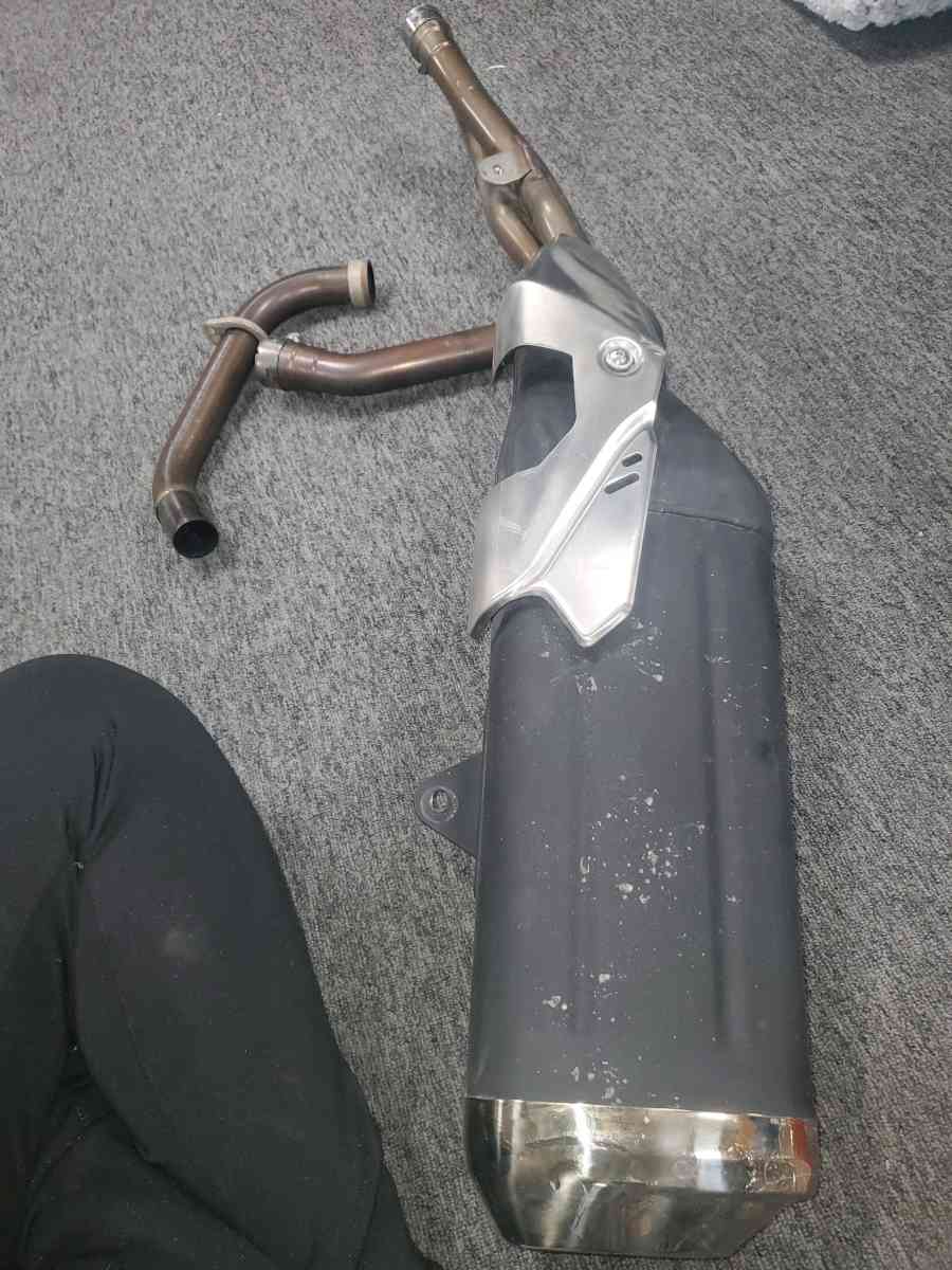 Exhaust System for Suzuki DL650