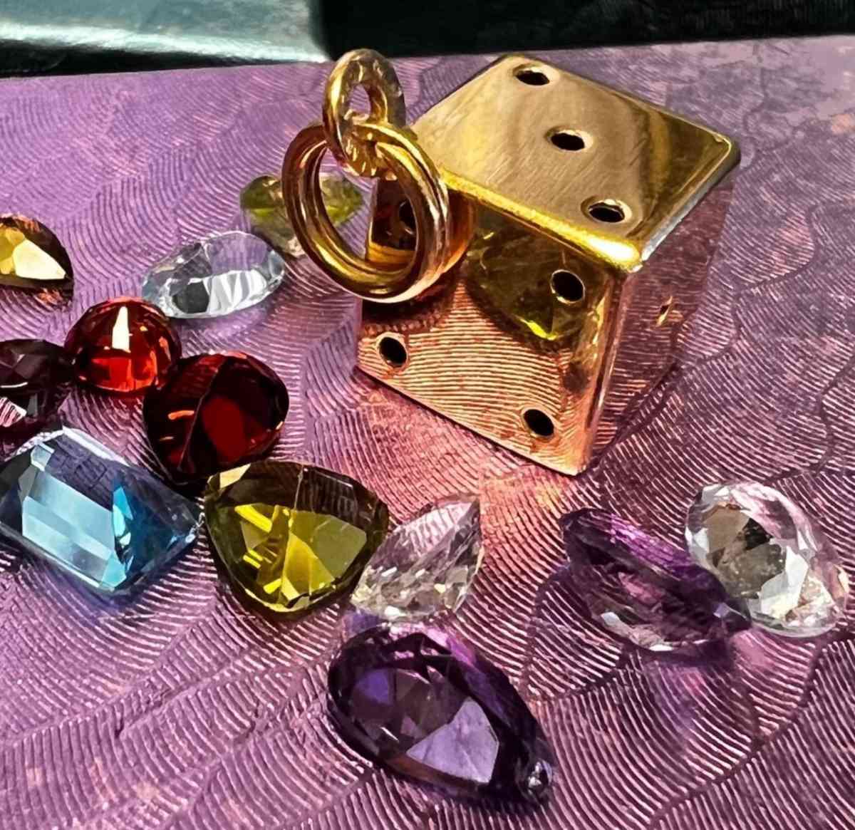 18K Gold 10mm Dice Pendant