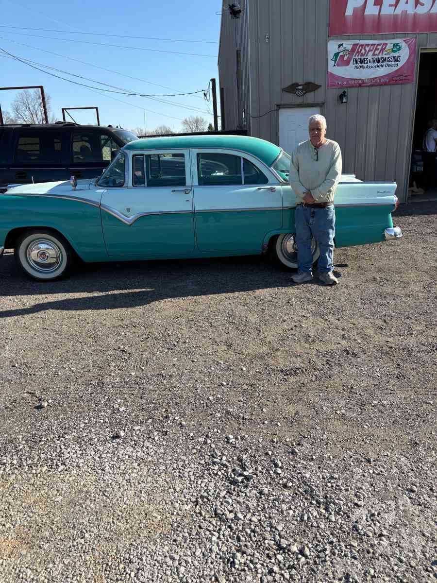 1955 fair Lane Ford