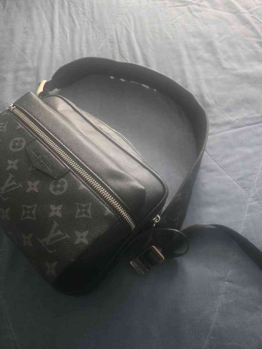 outdoor messenger bag