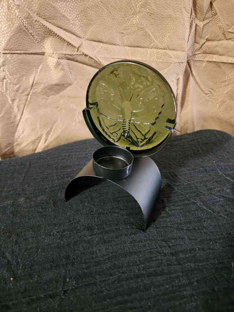 Butterfly tealight holder