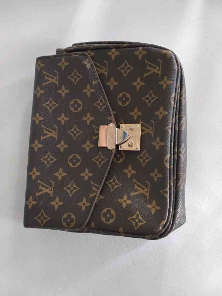 luis Vuitton handbag Crossbody