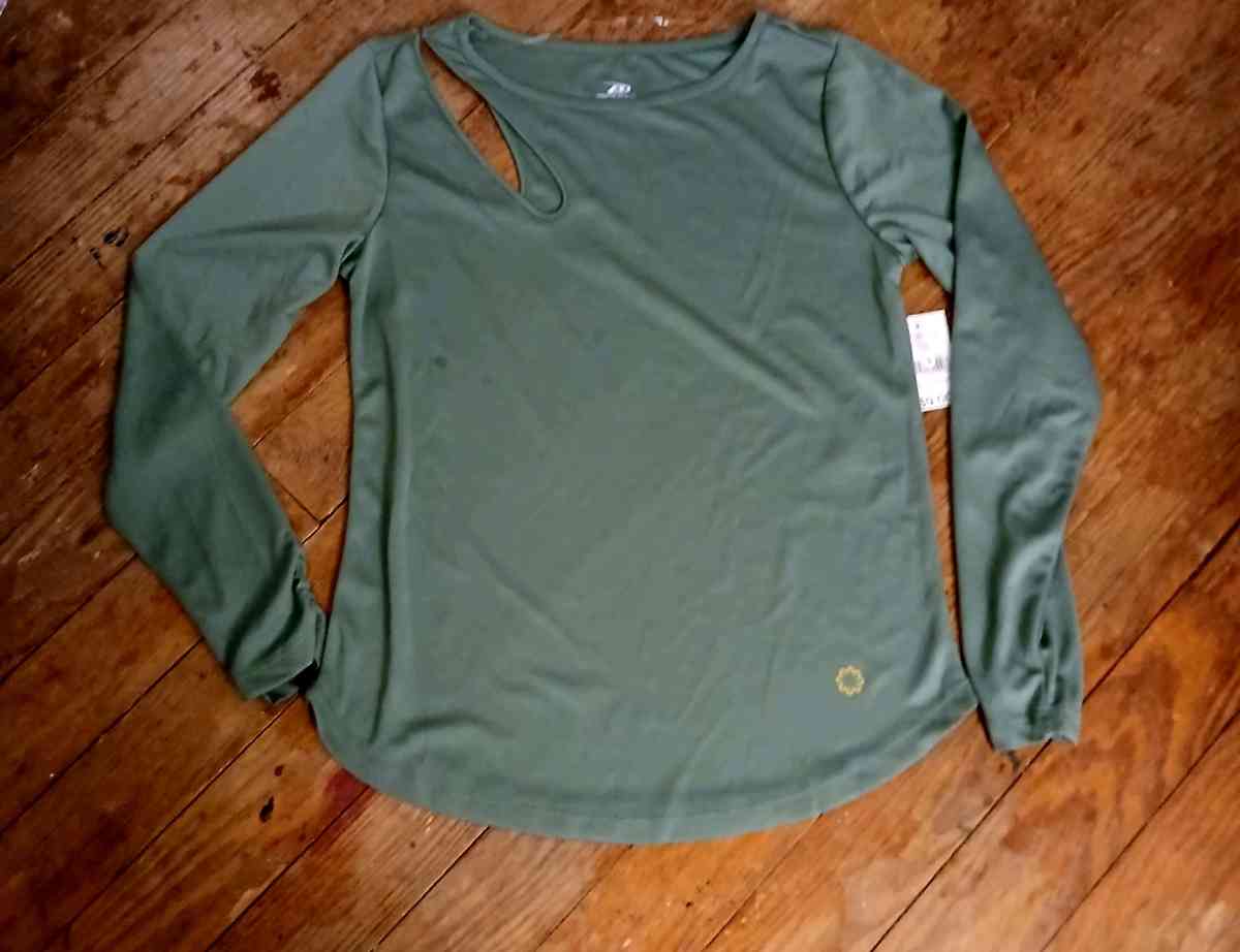 Pro players sz Medium NWT