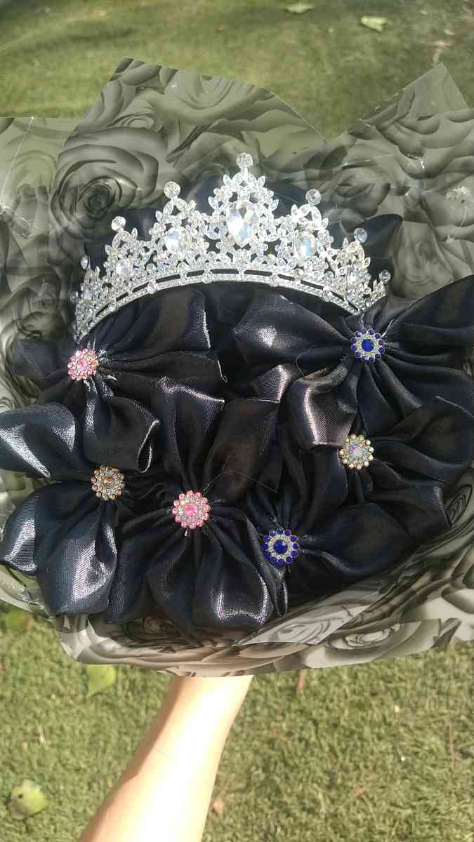 Black ramo with sliver crown 10 count