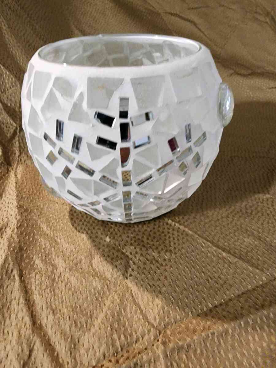 Mosaic snowflake candle holder
