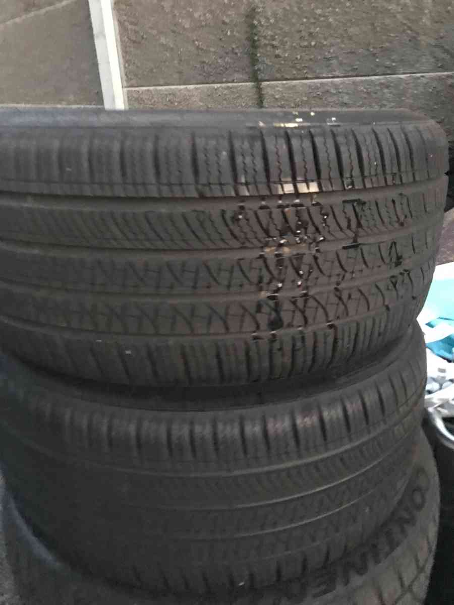 tires 245 40 R19
