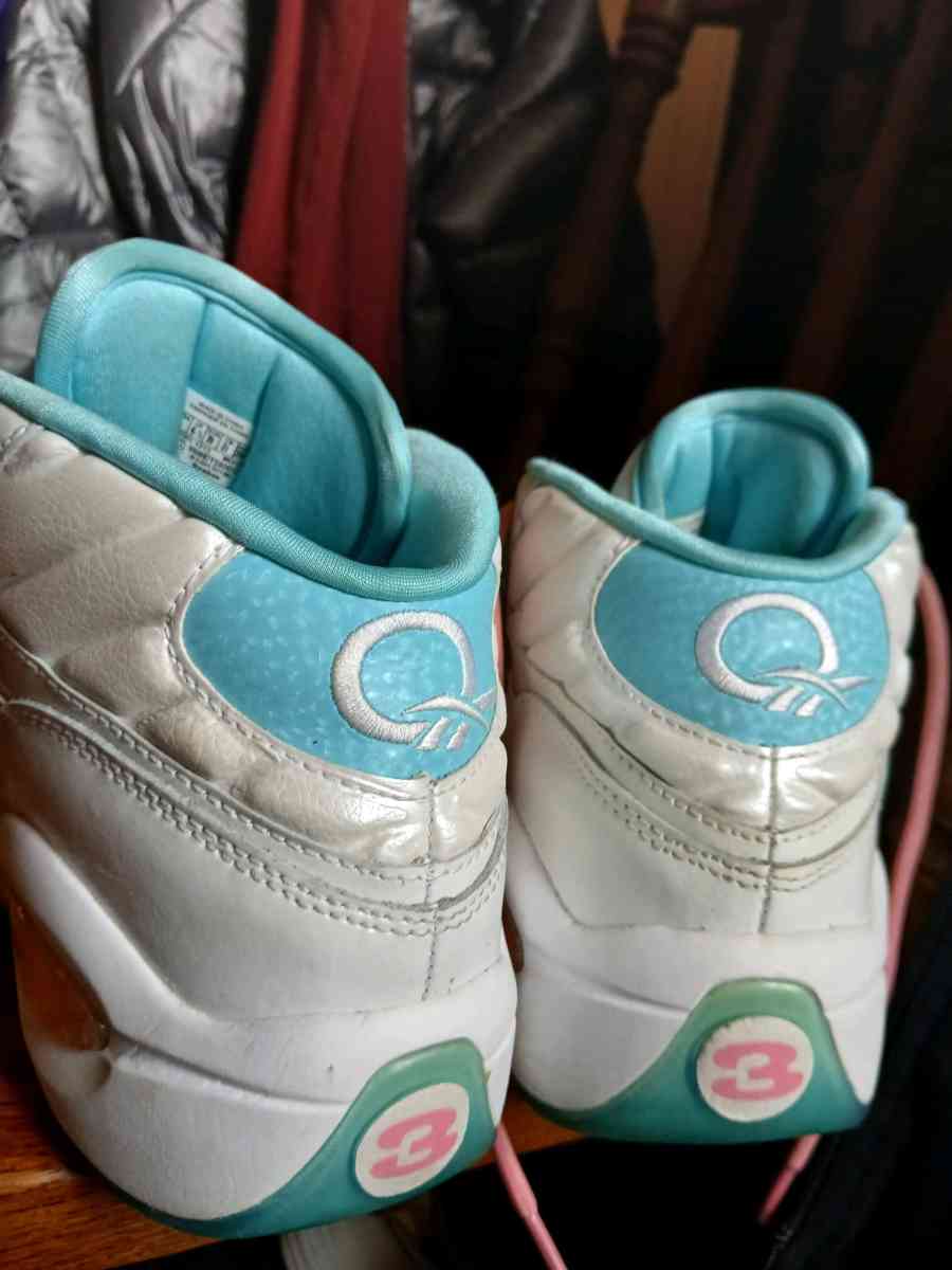 Reebok Question Trainers Allen Iversons Size 7 Pink and Blue