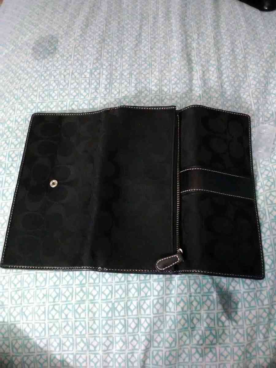 coach wallet black  need to go today