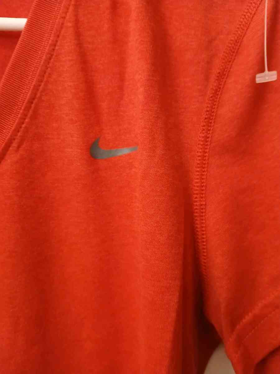 Nike dri fit sz Medium