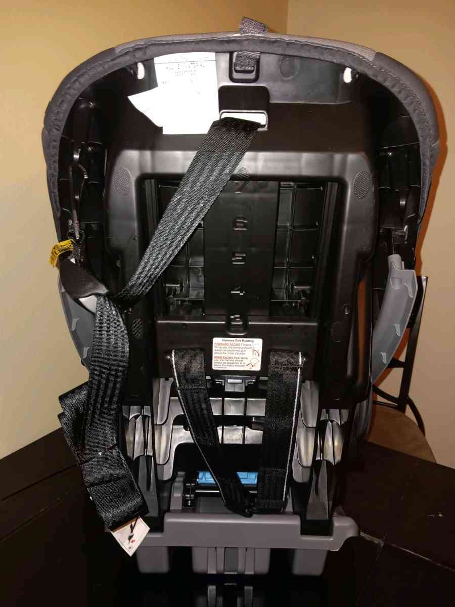 BABY TREND Cover Me 4in1 Convertible Car Seat