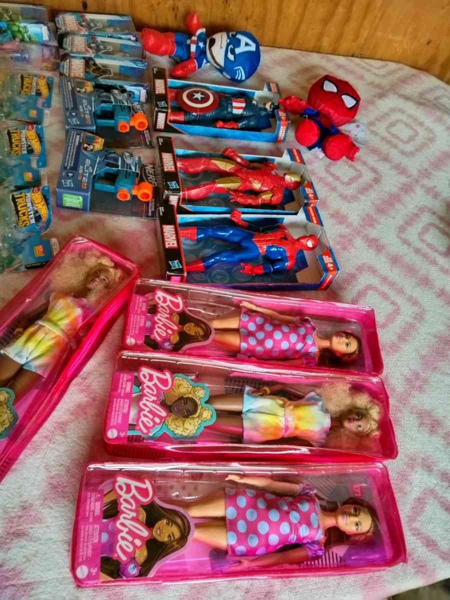 munecas y super heroes