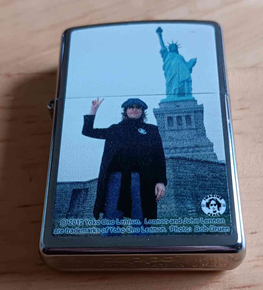 JOHN LENNON RARE 2013 ZIPPO LIGHTE STATUE LIBERTY MINT BOX